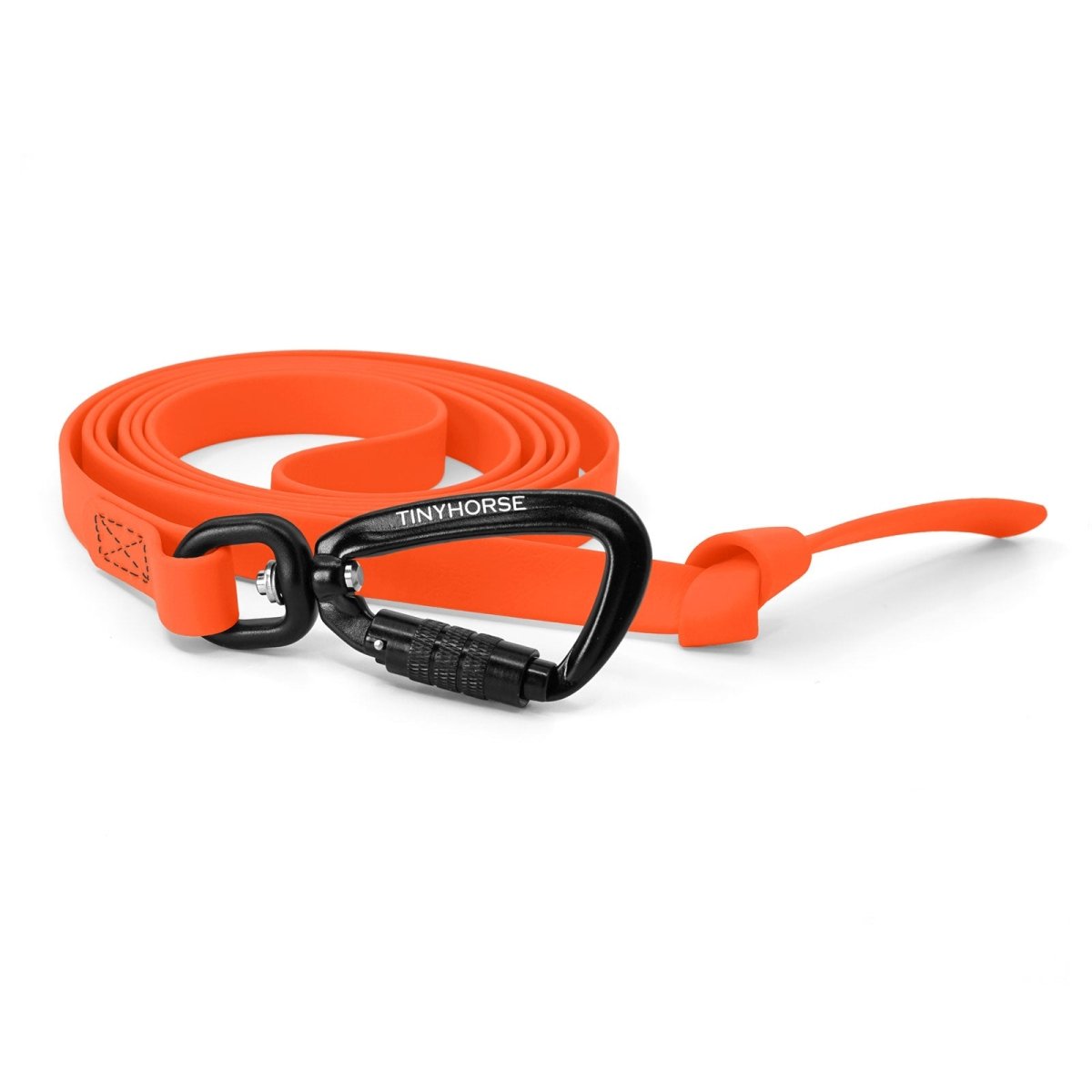 A neon orange-coloured Step Line made of BioThane and 2 auto-locking carabiners