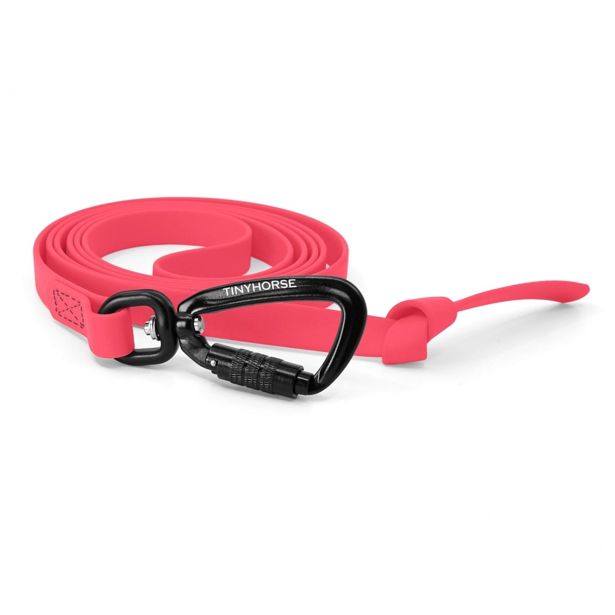 A neon pink-coloured Step Line made of BioThane and 2 auto-locking carabiners