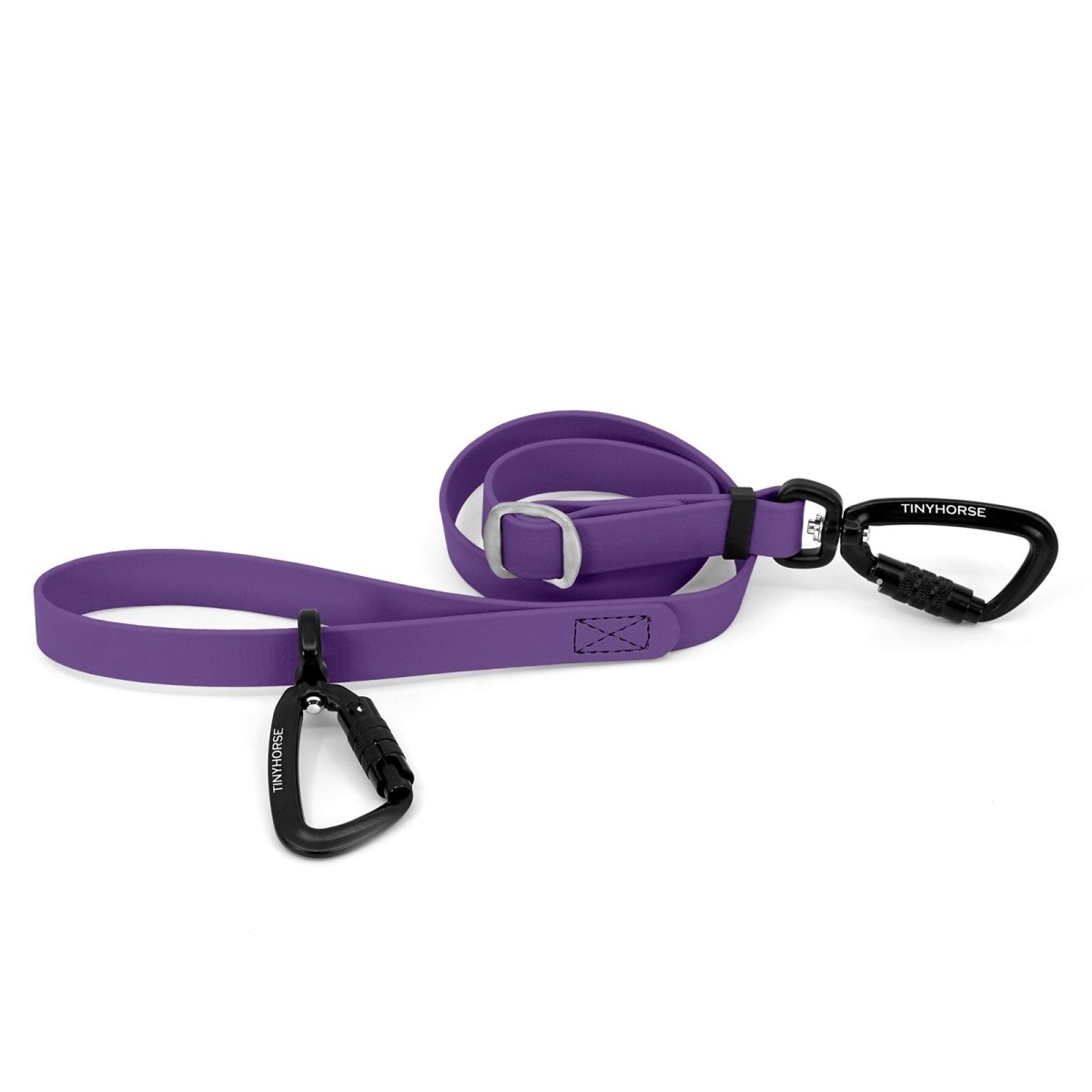 An adjustable amethyst purple-coloured Lead-All Pro made of BioThane with 2 auto-locking carabiners