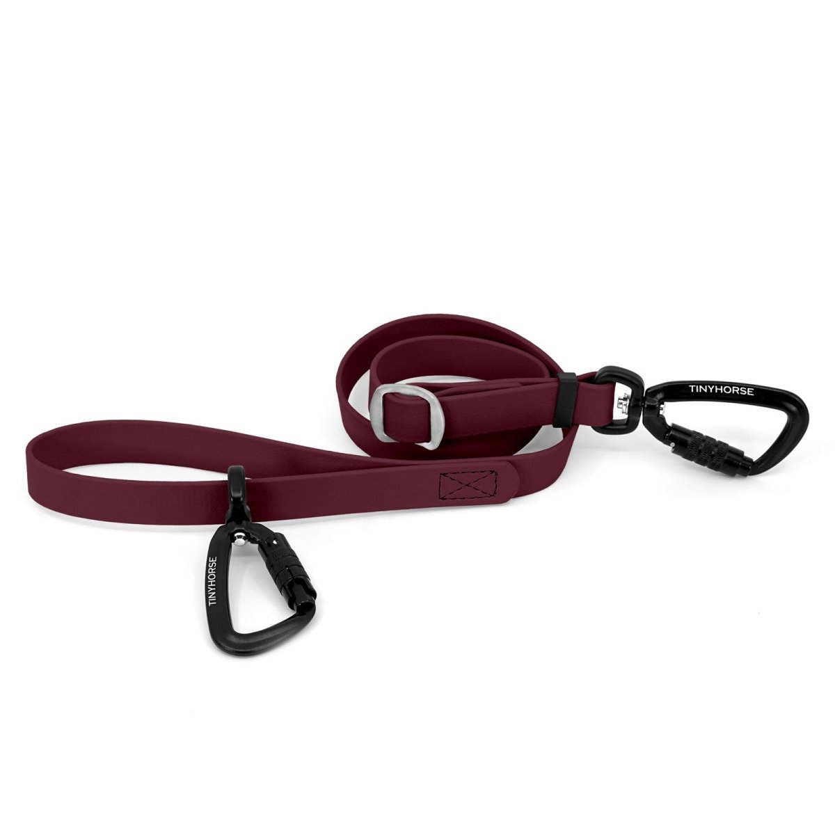 An adjustable burgundy-coloured Lead-All Pro made of BioThane with 2 auto-locking carabiners