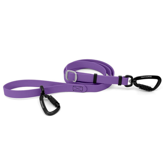 An adjustable lilac-coloured Lead-All Pro Extra made of BioThane with 2 auto-locking carabiners