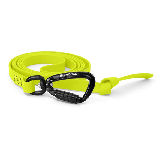 A neon yellow-coloured Step Line made of BioThane and 2 auto-locking carabiners
